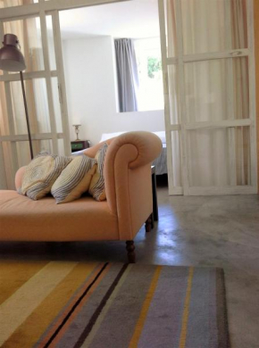 Отель Apartments Uppe Villa  Лиссабон